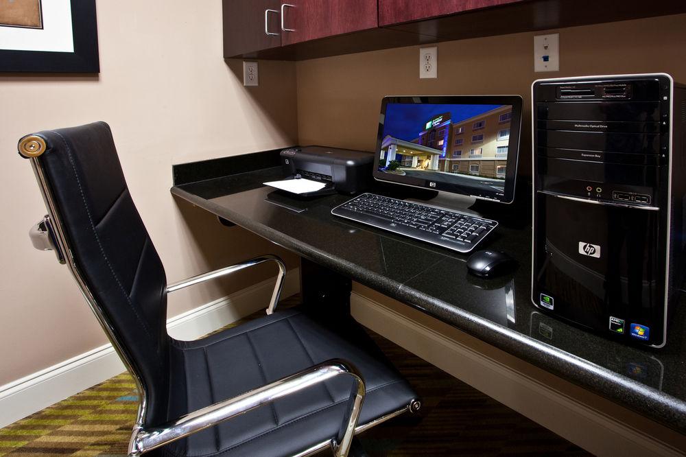 Holiday Inn Express Palatka Northwest By Ihg Екстериор снимка